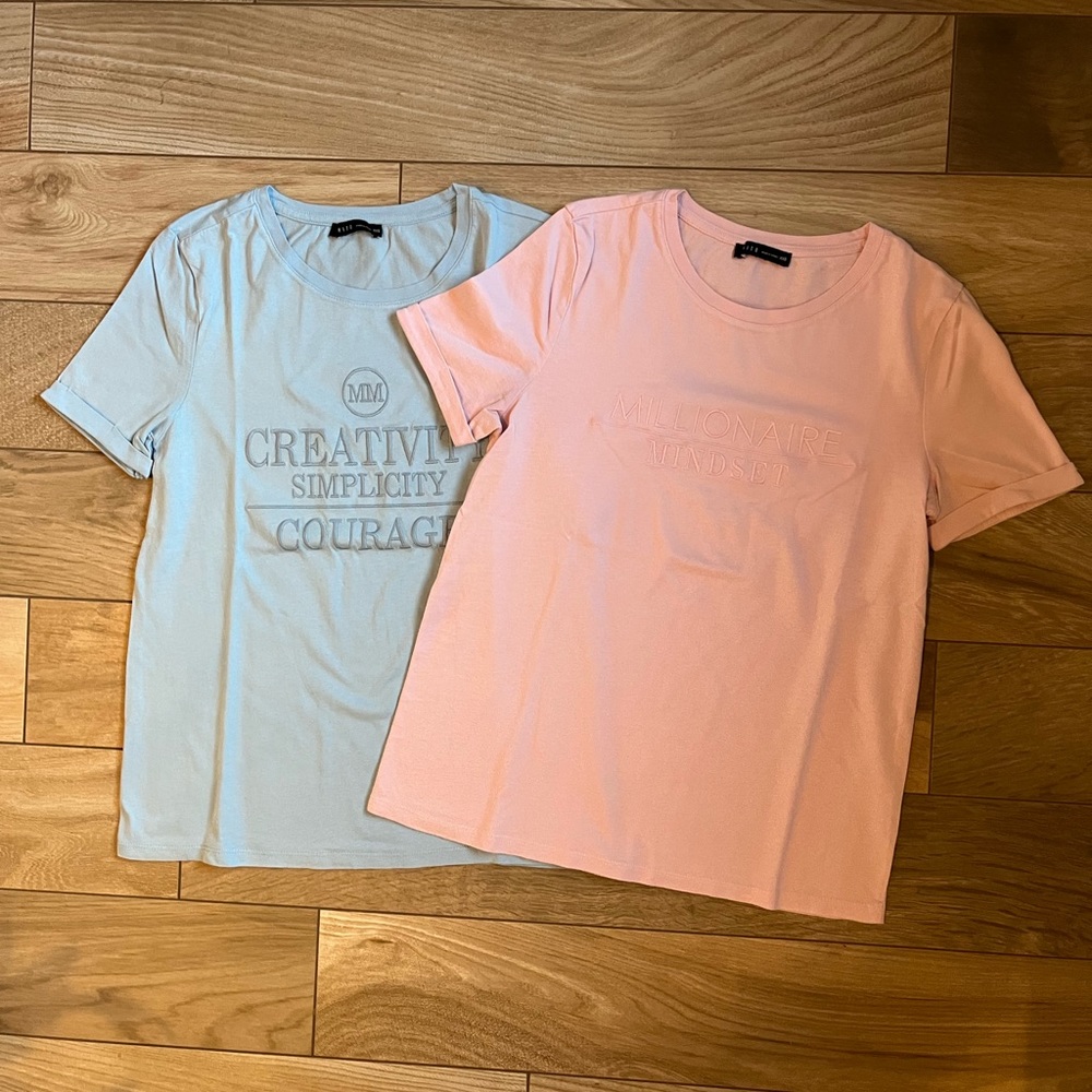 NWOT Mohito - pastel blue women’s tee (XS)